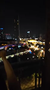 原创成都地标兰桂坊九眼桥阳台露出野战反差