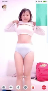 【章哥经典】裸聊素颜小少妇